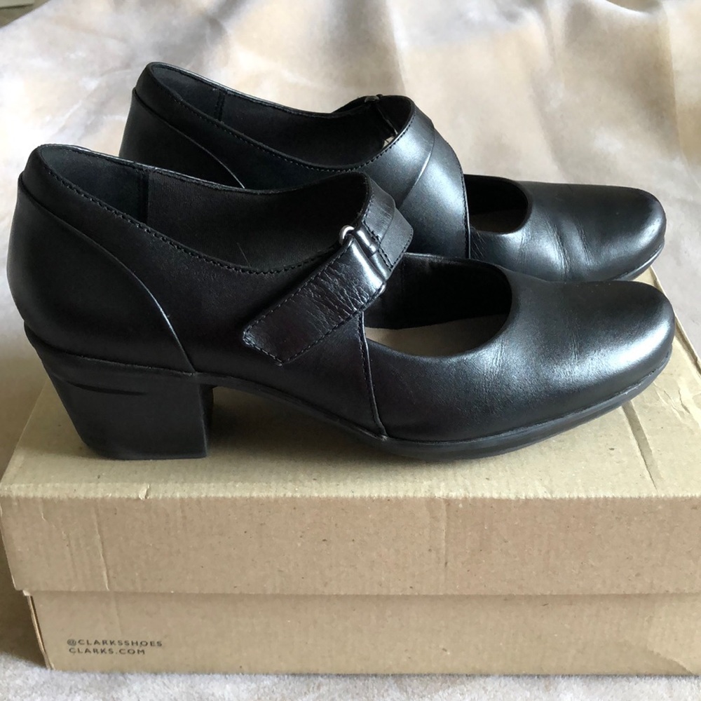 Comfy Clarks especially for Airline employees!
